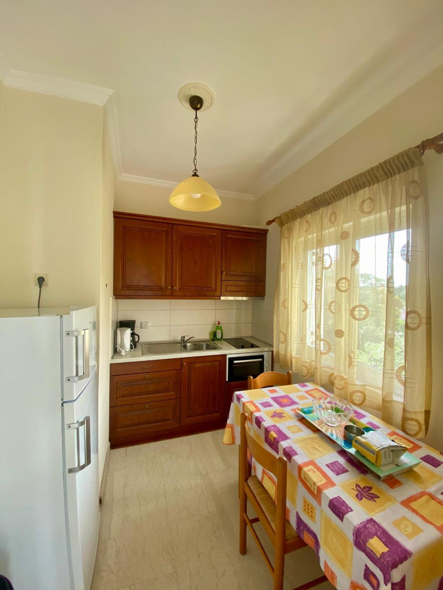 Thomas Apartments Дассия Экстерьер фото