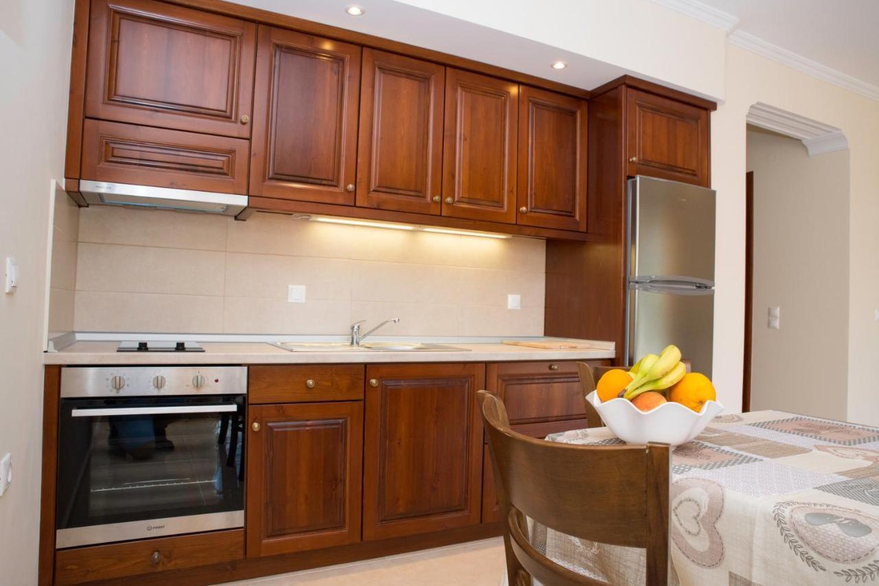 Thomas Apartments Дассия Экстерьер фото